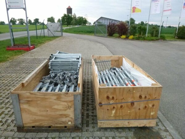 Layher Universel 2 Lote completo de 100 m² de andaimes multidirecionais universais Layher – usados, em excelente estado.