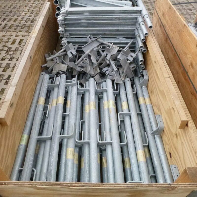 Layher Universel 4 Lote completo de 400 m² de andaimes multidirecionais universais Layher – usados, em excelente estado.
