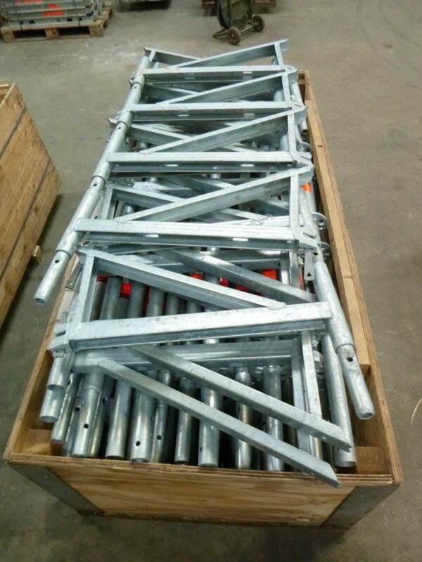 Layher Universel 5 Lote completo de 100 m² de andaimes multidirecionais universais Layher – usados, em excelente estado.