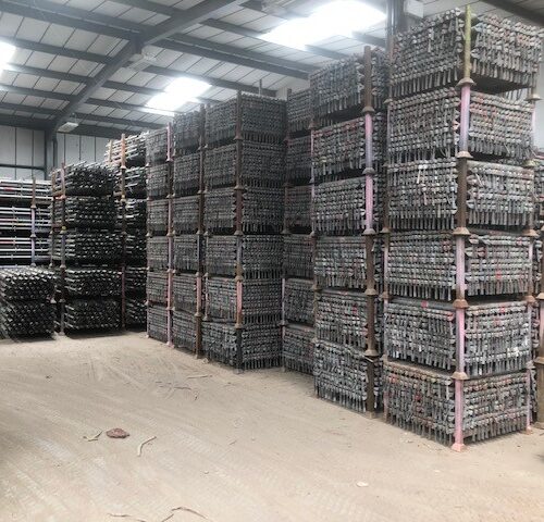 1.1m-Ledgers Lote completo de 250 m² de andaimes de fachada Altrad – usados, em excelente estado de conservação.
