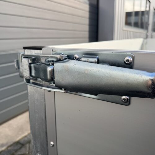 Tacão EDUARD 256 x 150 x 30 cm – peso bruto 1350 kg
