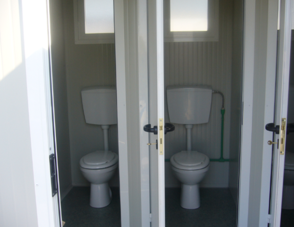 RECIPIENTE SANITÁRIO (DIM. 6,00 X 2,40 M)