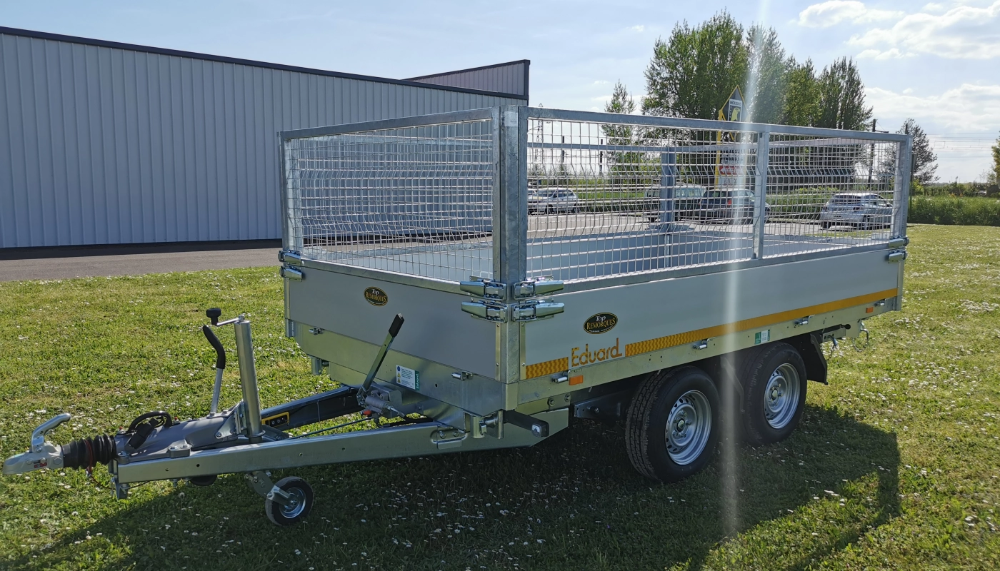 46bba87c0d94f01353d79683f9240d2432a4371b.jpeg Plataforma EDUARD 3318 – 330 x 180 x 30 cm – peso bruto 2000 kg