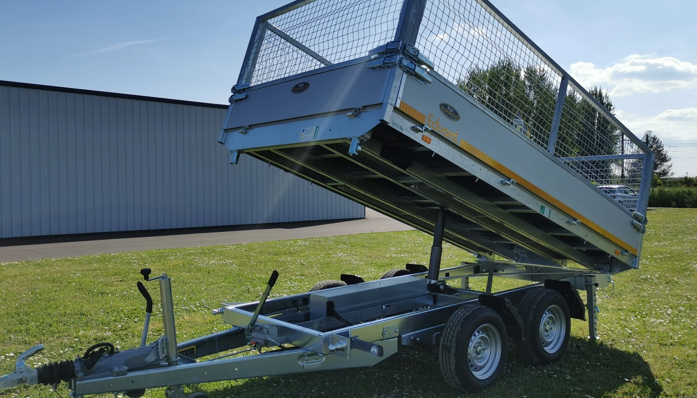 4d1acee17cffa4b984bafe32bb55b1bf48927141.jpeg Plataforma EDUARD 3318 – 330 x 180 x 30 cm – peso bruto 2000 kg