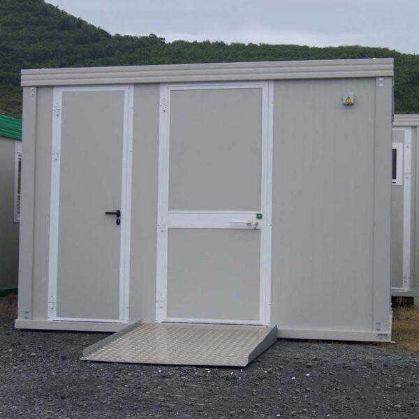 bloc-sanitaire-pmr-neuf-avec-wc-pmr-lavabo-pmr-wc-standard-et-lave-mains-3-1 NOVO BLOCO SANITÁRIO ACESSÍVEL COM VASO SANITÁRIO ACESSÍVEL, LAVATÓRIO ACESSÍVEL, VASO SANITÁRIO STANDARD E LAVATÓRIO PARA AS MÃOS