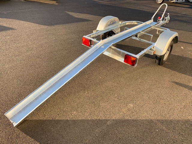porte-moto-chassis-39401-lider-49-remorques-cholet-49-maine-et-loire-3 Suporte para motos LIDER 34400E – 1 carril + 1 rampa
